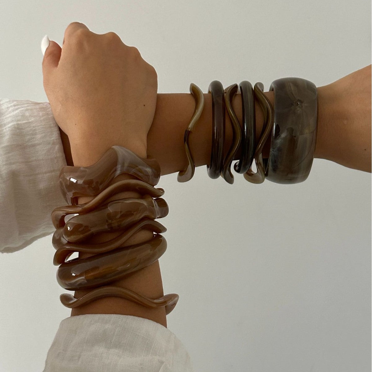 Fashion Irregular Geometric Acrylic Drip Oil Gradient Wide Cuff Bracelet for Women