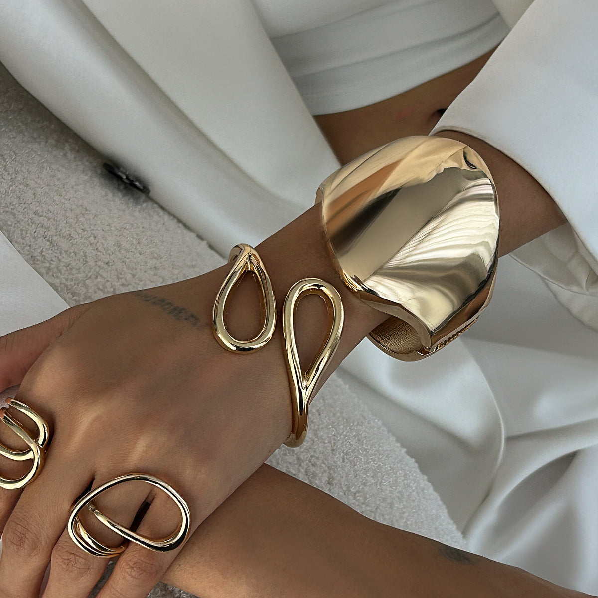 Minimalist Geometric Zinc Alloy Plated Openwork Cuff Bracelet Set