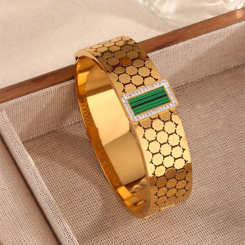 Elegant 18K Gold Plated Geometric Round Titanium Steel Bracelet
