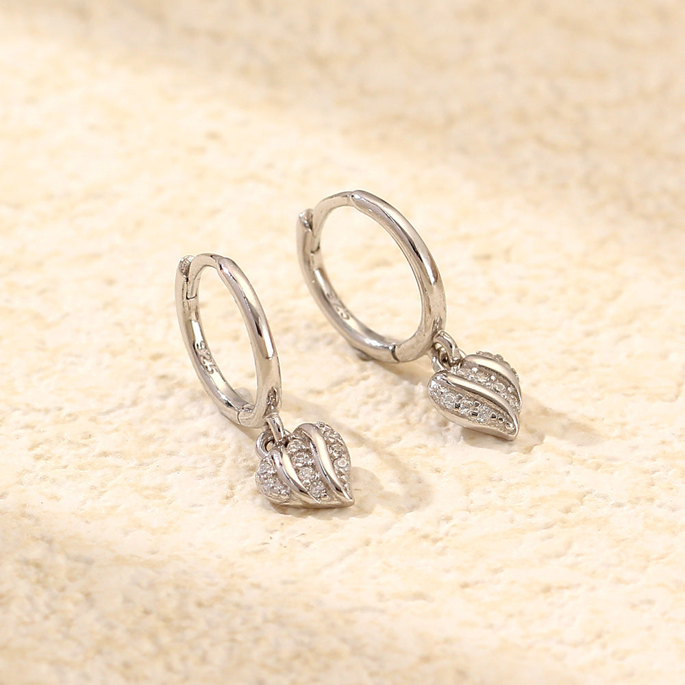 Orecchini a perno a forma di cuore, dolci ma audaci, in argento sterling S925 con intarsio di strass, da donna