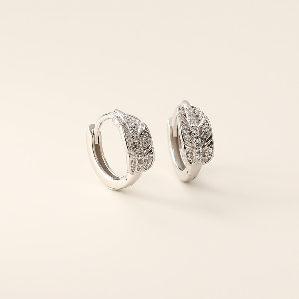 Aretes de plata esterlina 925 con forma de hoja, estilo lujoso, con incrustaciones completas de diamantes de imitación para mujer
