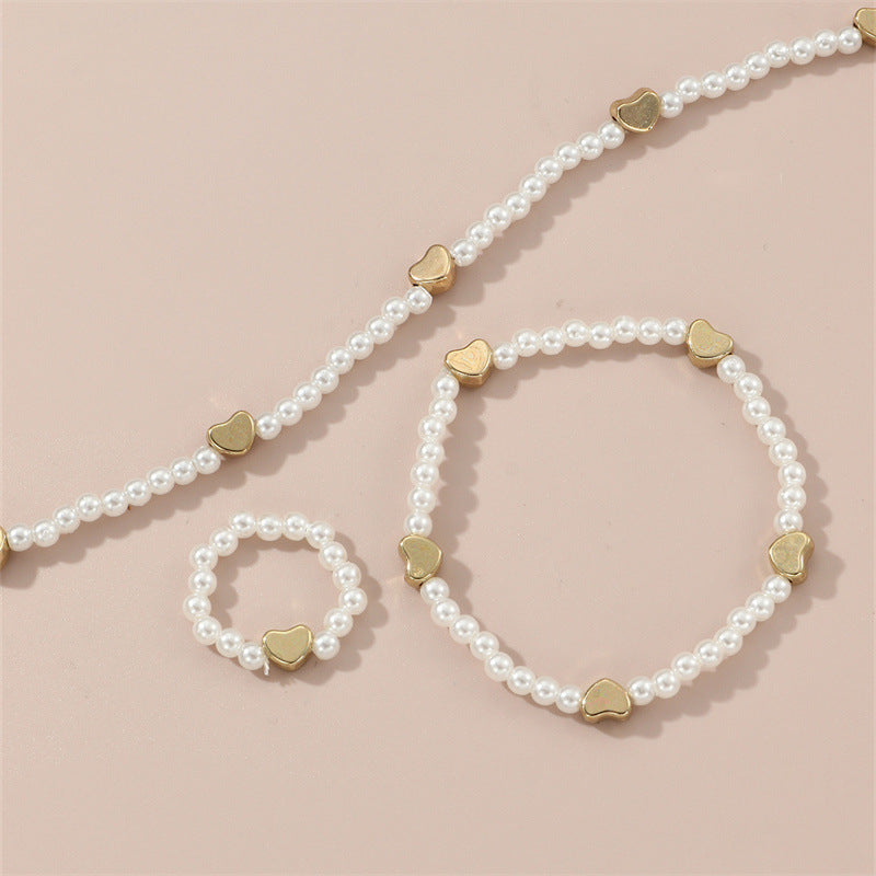 Bonito conjunto de collar hecho a mano de resina con forma de corazón para niños con diseño de cuentas y cadena de cuentas redondas