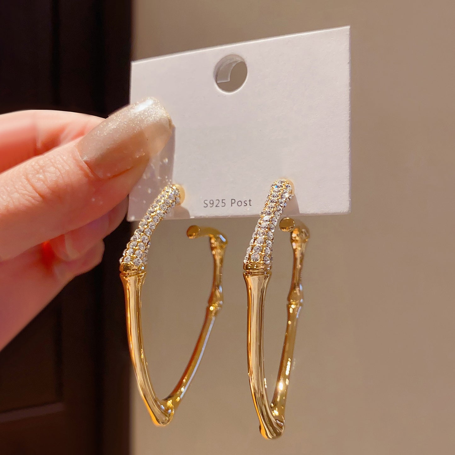Orecchini a perno da donna di lusso minimalisti geometrici ispirati al bambù con intarsio di strass