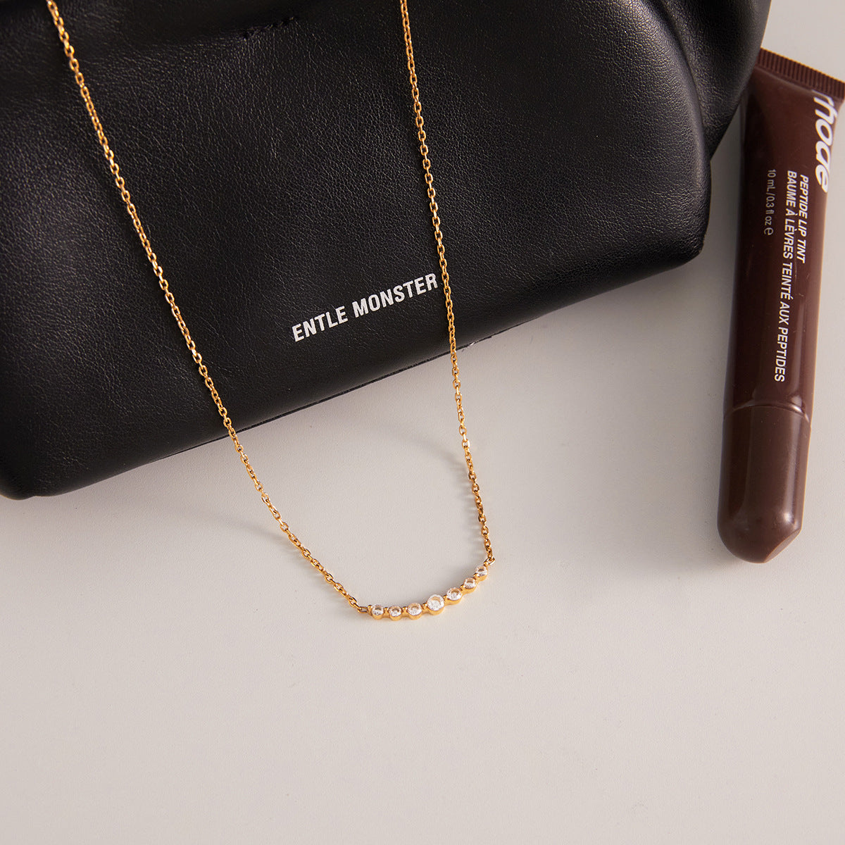 Collar Minimalista de Acero Inoxidable con Colgante Geométrico y Diamantes de Imitación, Cadena de Acero Inoxidable Chapada en Oro PVD al Vacío para Mujer