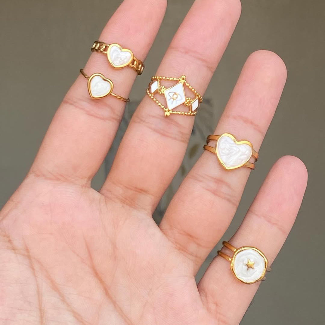 Anello aperto da donna in acciaio inossidabile con placcatura in oro, design geometrico a forma di cuore e ottagramma, stile moda pendolare