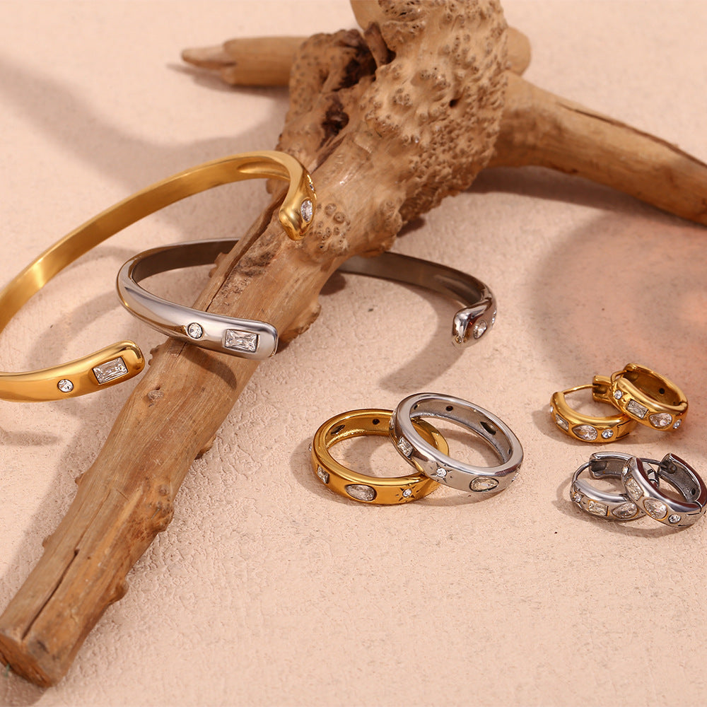 Anillo de Acero Inoxidable Minimalista Bañado en Oro de 18K con Estrella, Gota de Agua, Geométrico de Zirconia y Diamante Blanco para Mujer