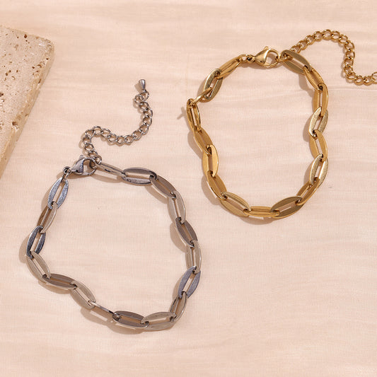 Minimalist Lip-Shaped Anklet in Stainless Steel with 14K Gold Plating
