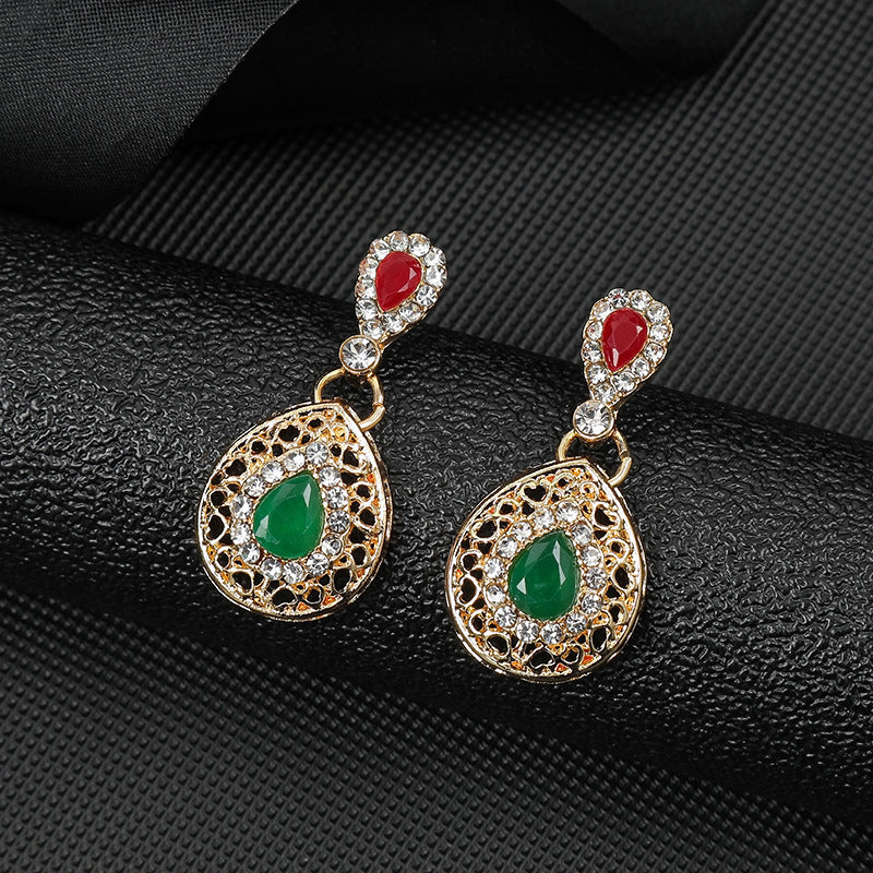 Set di Collane da Donna con Pendente Cuore a Goccia Stile Vintage Retrò, Campanella, Corona, Nappa, Ventaglio, Catena Circolare, Stella a Otto Punte e Dettagli Borchie a Punto, in Lega con Finitura Galvanica