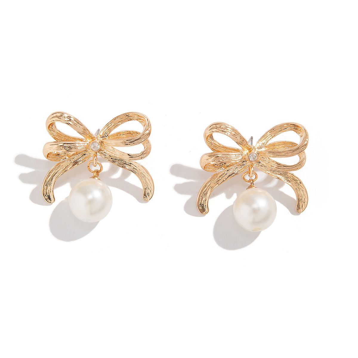 Sweet Minimalist Alloy Plated Bow Earrings with Imitation Pearl for Women