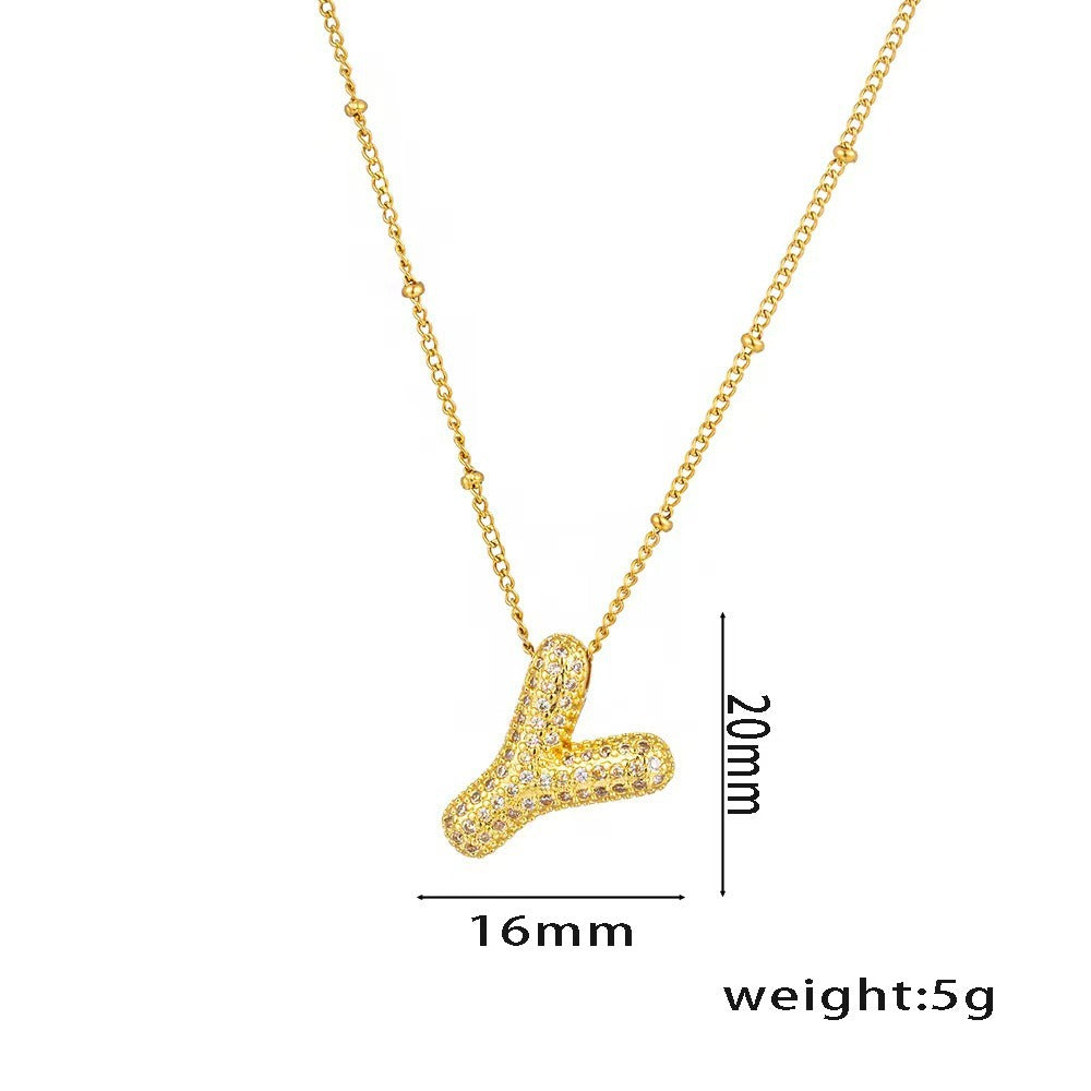 Collana con ciondolo a lettera in zirconi micro-pavé placcato oro 18 carati, catena di perline in acciaio inossidabile/acciaio al titanio, gioielli unisex alla moda per pendolari