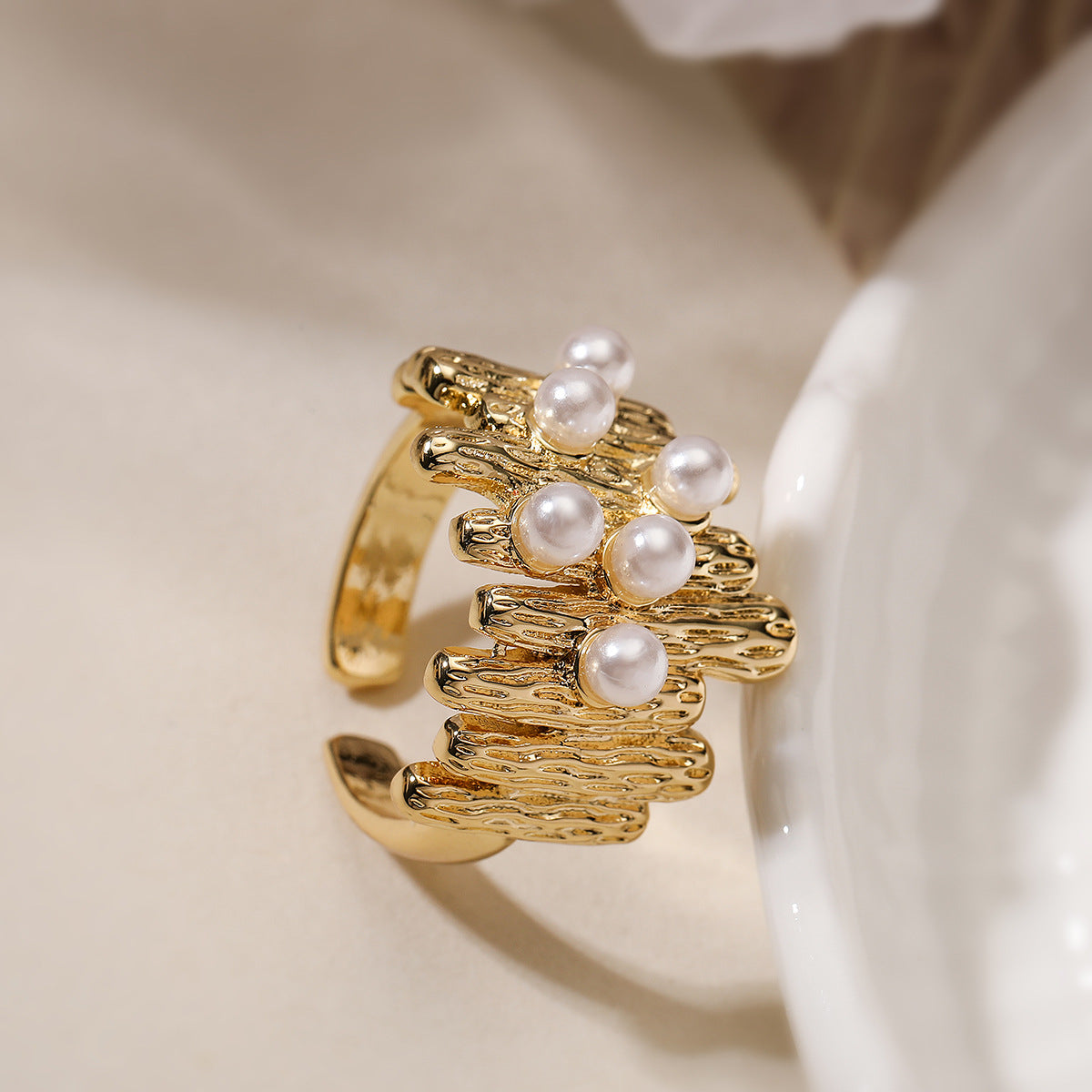Minimalist Fashion Irregular Geometric Micro-paved Pearl Ring for Women