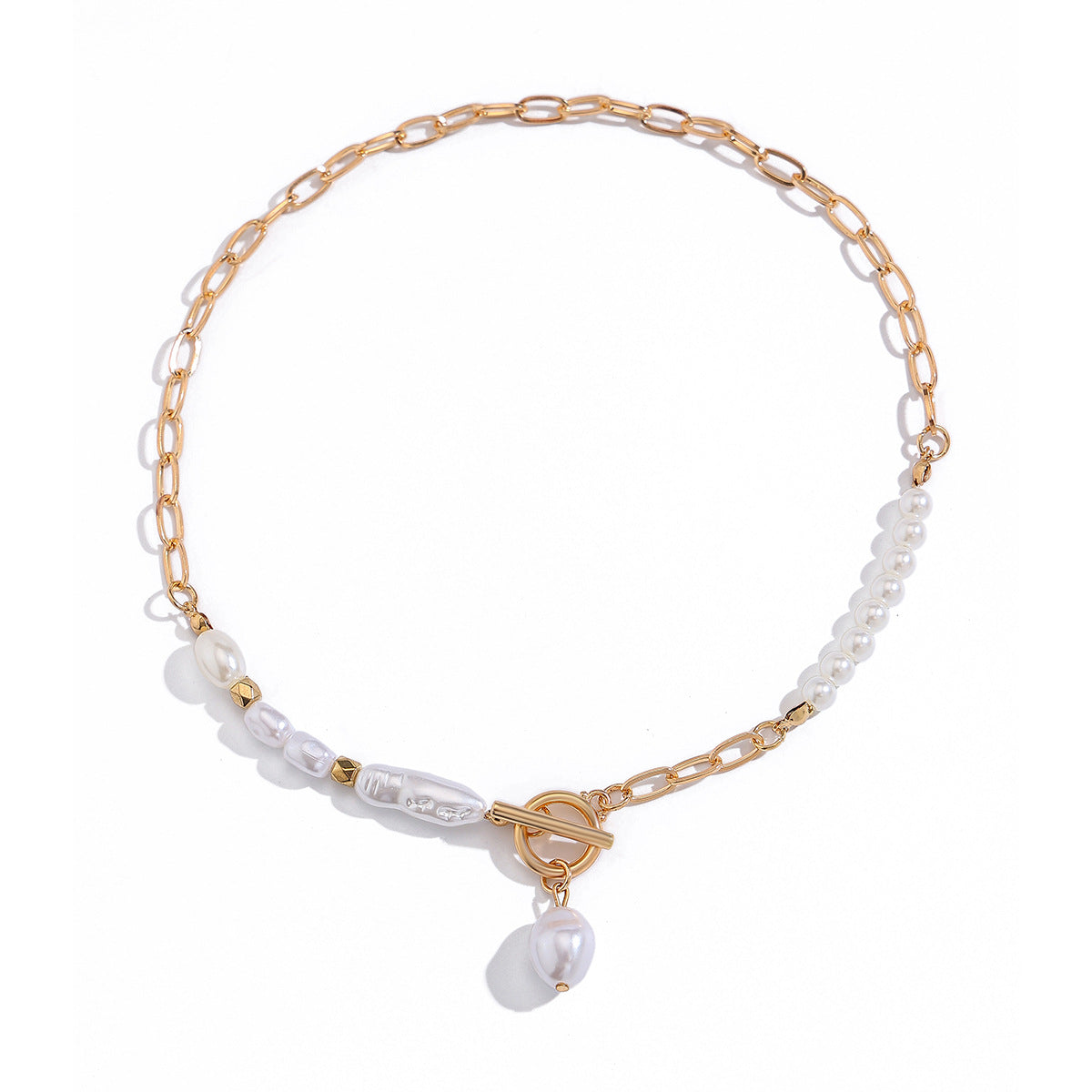 Collana Pendente Minimalista a Goccia Stile Barocco per Donna con Base in Lega, Finitura Galvanizzata, Dettagli Simil-Perla e Frange