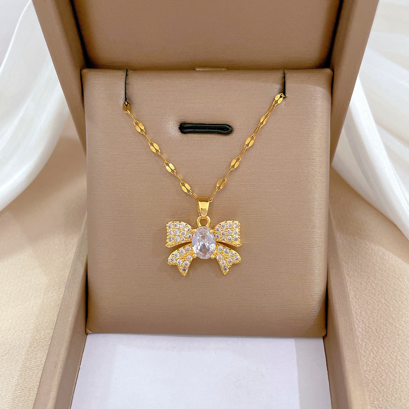 Collar geométrico minimalista de acero de titanio dulce con colgante incrustado de diamantes de imitación para mujer