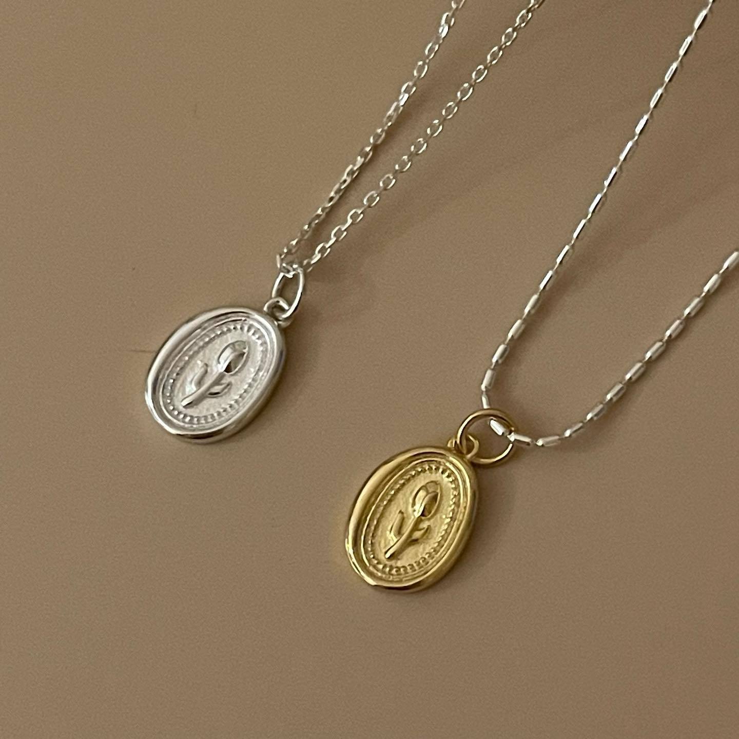 Minimalist Floral Tulip Pendant Necklace in 925 Sterling Silver with Snake Chain