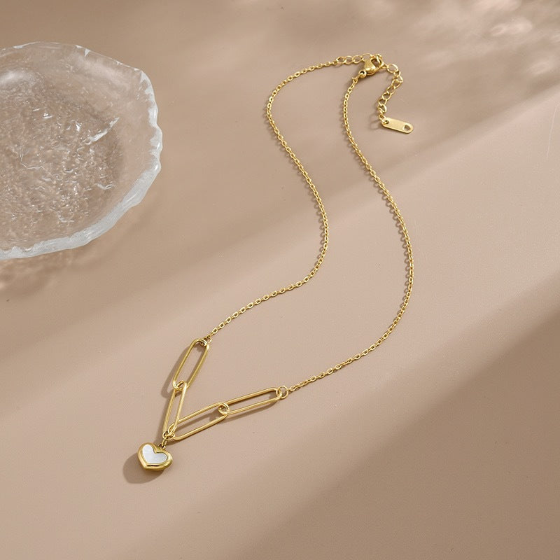 Fashionable Heart-Shaped Titanium Steel Necklace for Women with O-Chain and Vintage Collarbone Design