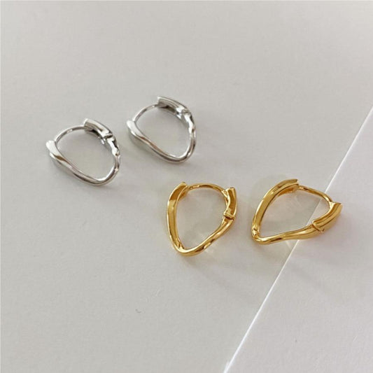 Pendientes minimalistas de tuerca con forma de letra geométrica de plata de ley 925 con baño de oro para mujer