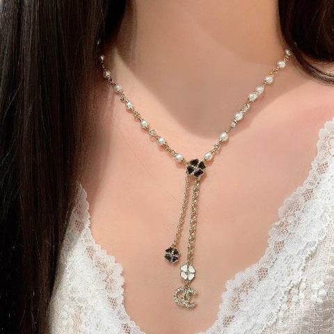 Collar floral de lujo para mujer de latón chapado en oro con esmalte de diamantes de imitación y cadena de bolas de perlas