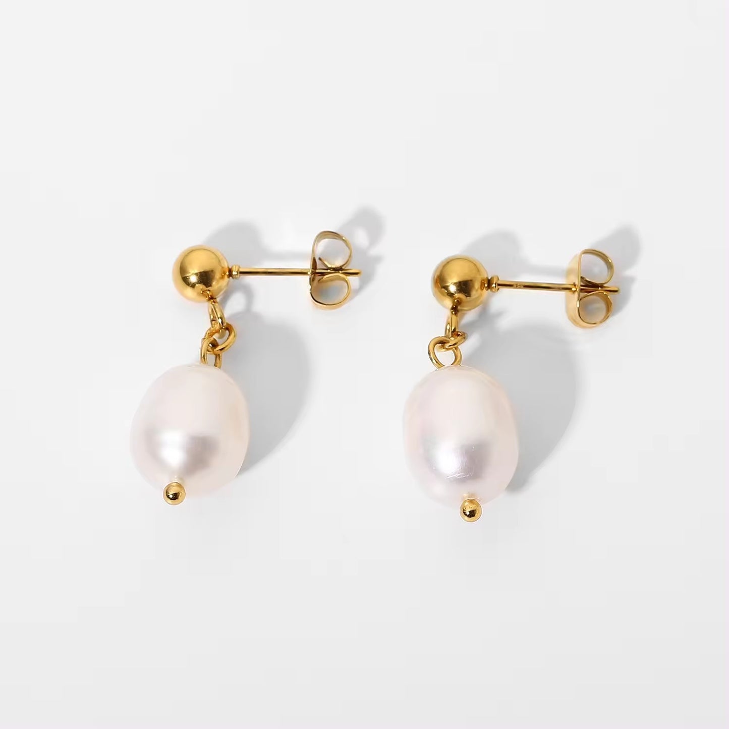 Pendientes colgantes de ginkgo de acero inoxidable chapado en oro de 18 quilates estilo Ins con perla de agua dulce para mujer