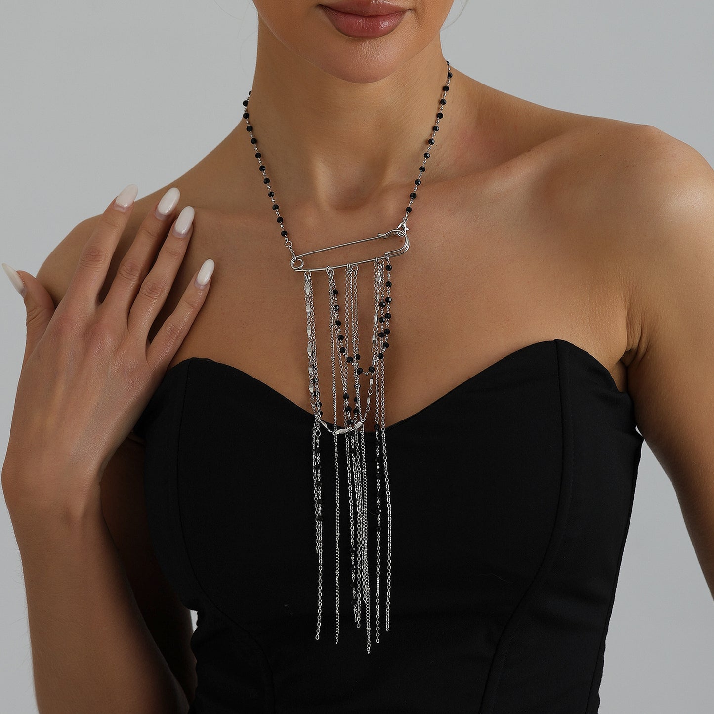 Streetwear Geometric Iron Plated Tassel Necklace for Women