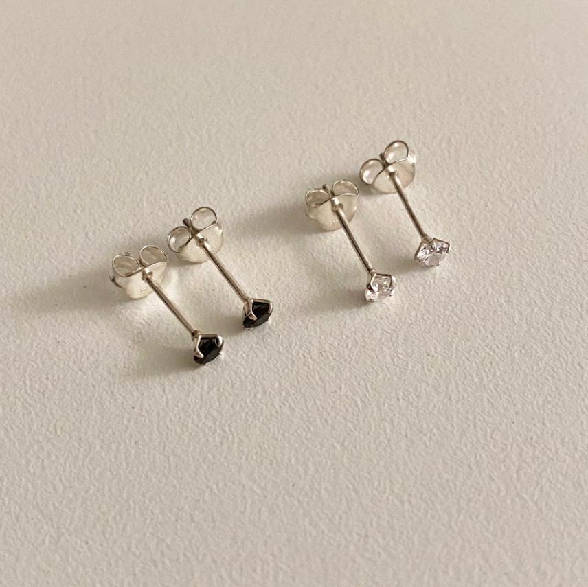 Orecchini a perno geometrici minimalisti in argento sterling 925 con zirconi cubici intarsiati da donna
