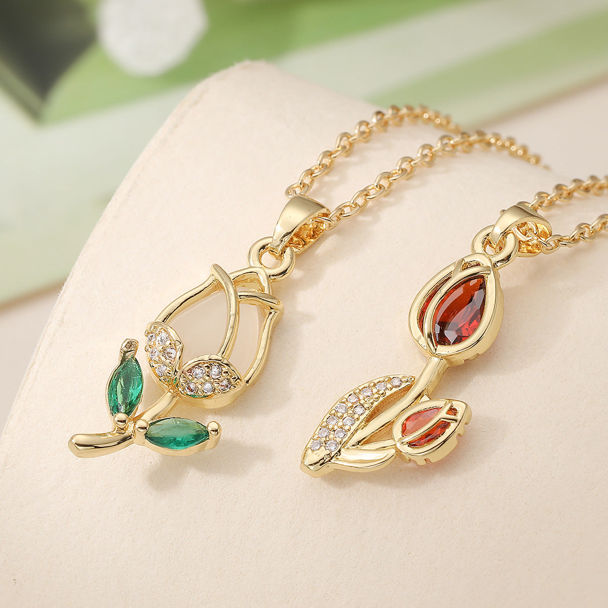 Elegant Minimalist Geometric Brass Rose Pendant Necklace for Women