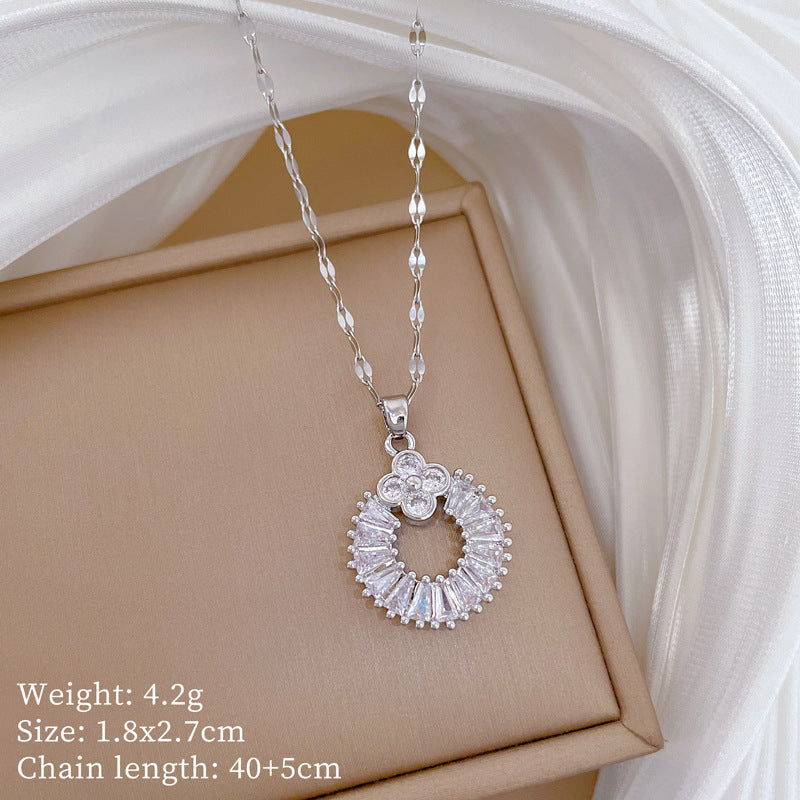 Sweet Minimalist Animal Shape Micro-Inlaid Cubic Zirconia Brass Pendant Titanium Steel Necklace for Unisex