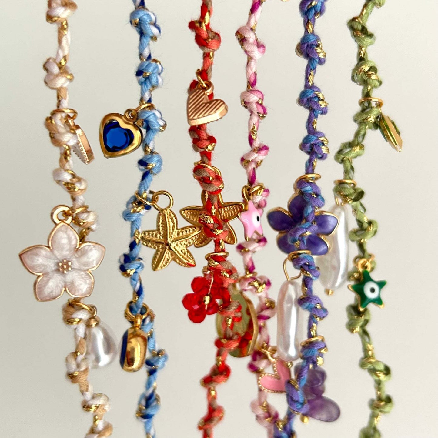 Collana da donna con ciondolo a farfalla a stella, perla e barretta placcata in titanio e acciaio personalizzata