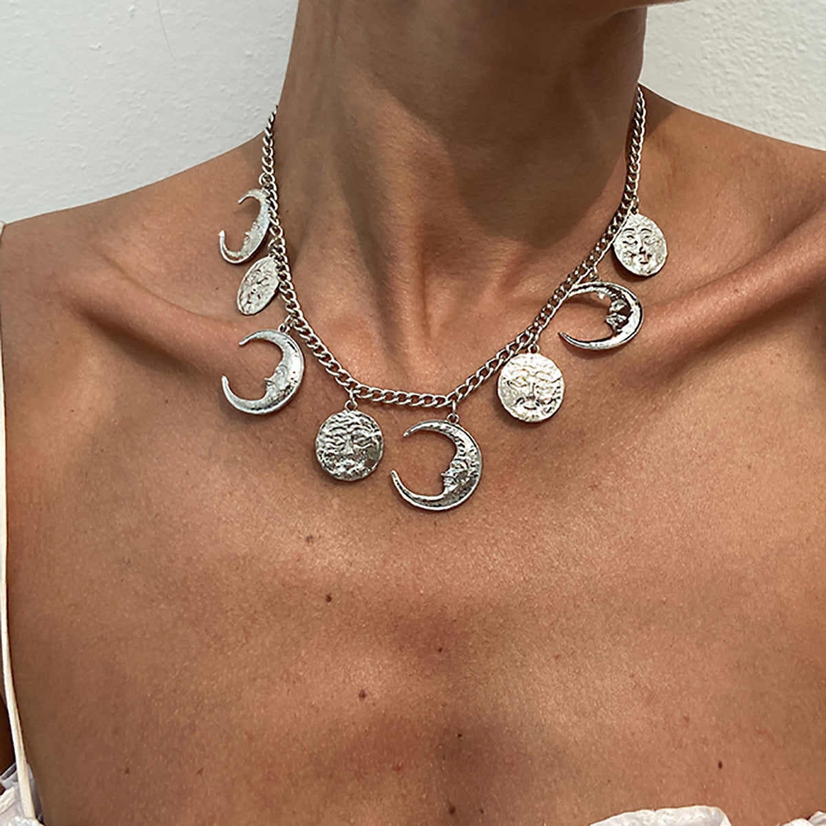 Collana con Pendente a Mezzaluna Stile Vintage con Catena a Doppio Strato e Dettagli Nappa per Donna in Lega con Finitura Galvanica