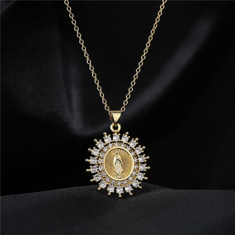 Collana pendente geometrica religiosa da donna in rame con zirconi micro-incastonati su catena a O