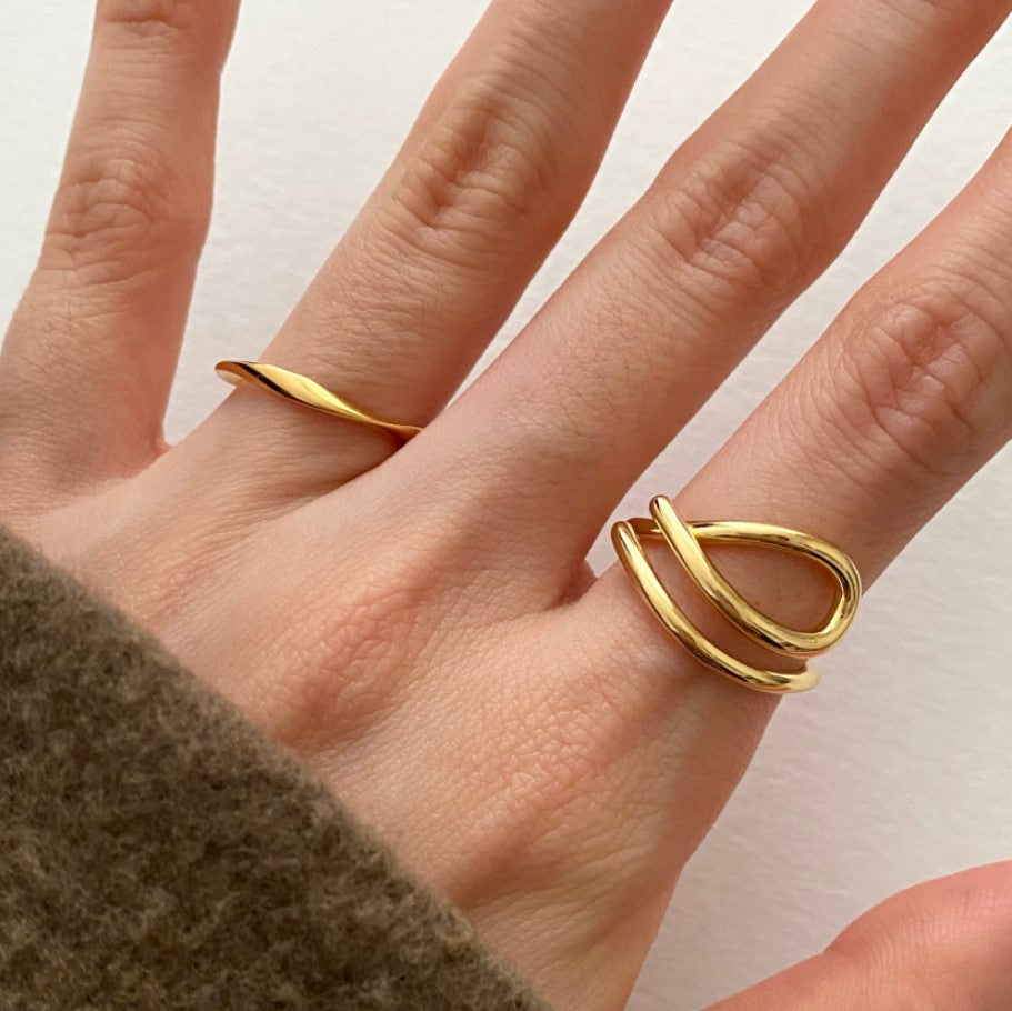 Anillo de Plata Esterlina S925 Geométrico Minimalista para Mujer con Banda Trenzada Lisa y Diseño de Líneas Limpias