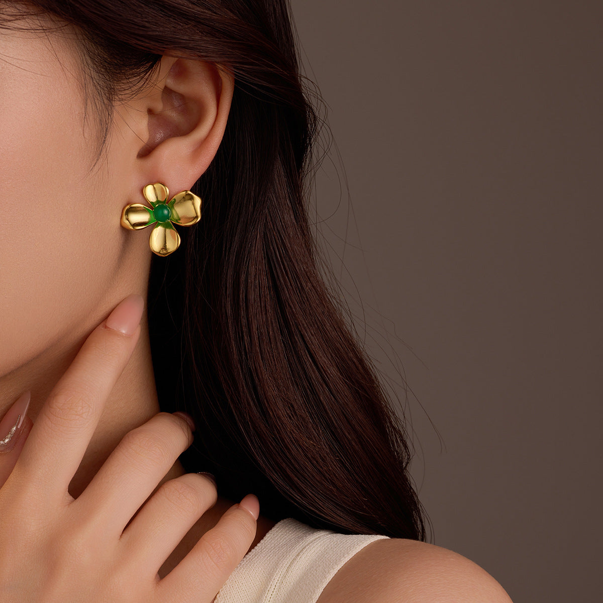 Pendientes minimalistas de acero inoxidable con forma de pétalo e incrustaciones de piedra natural para mujer