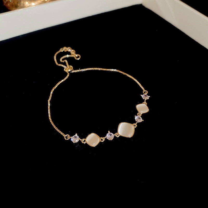Luxury Elegant Geometric Alloy Plated Bracelet with Cubic Zirconia for Women