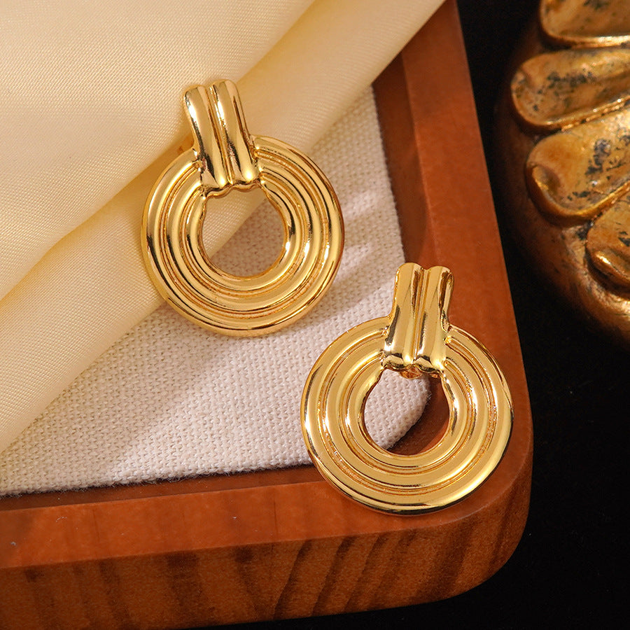 Set collana e orecchini a stella marina con fiocco conchiglia smaltato in acciaio inossidabile e titanio con catena a cavo per donna
