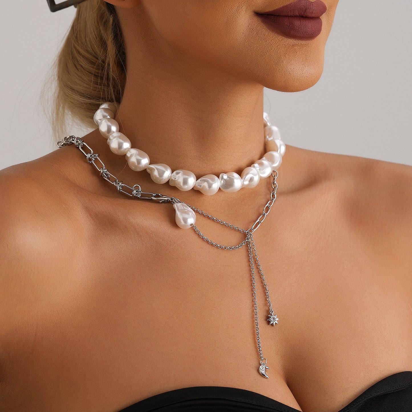Minimalist Moon and Octagram Geometric Pendant Necklace for Women with Imitation Pearl and Alloy Charm, Electroplated Clavicle Chain