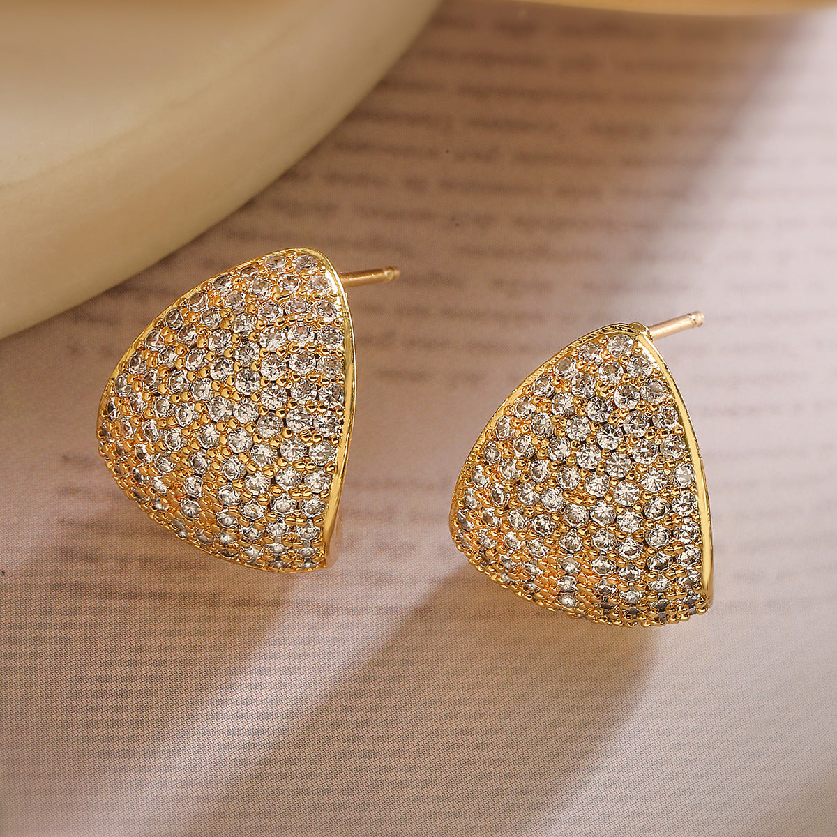 Luxury Minimalist Geometric 18K Gold Plated Brass Cubic Zirconia Inlay C-Shape Earrings for Women