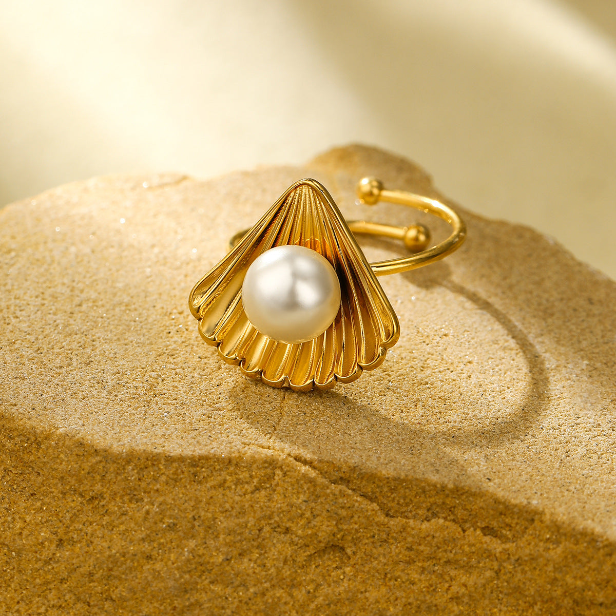 Fashionable Titanium Steel Ring with Pearl Accent, Electroplated for Fade-Resistant Wear, Elegant and Versatile Women's Jewelry