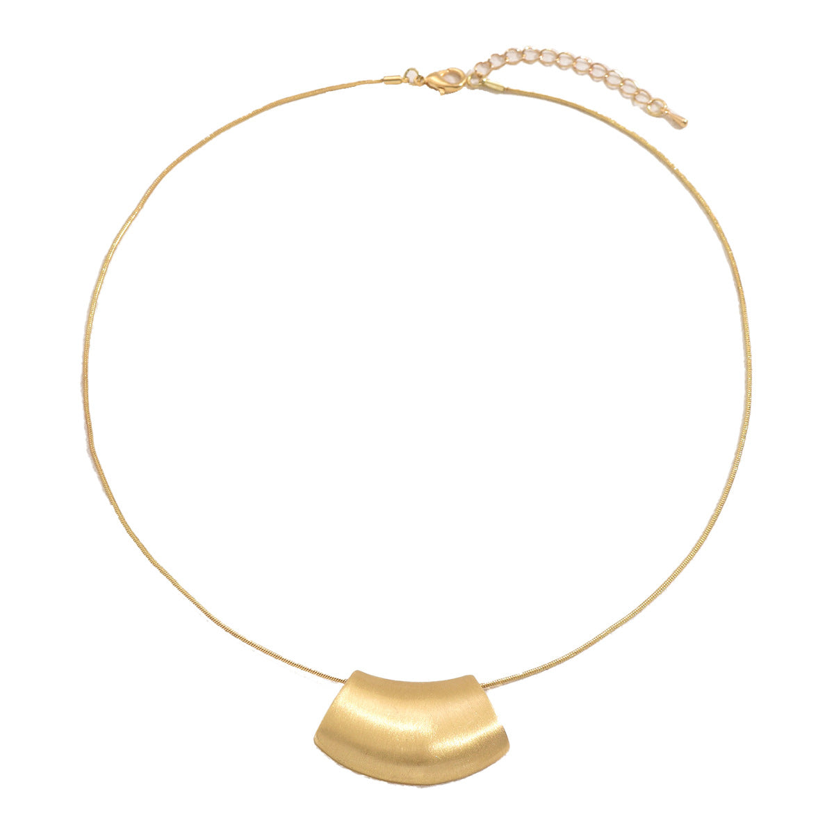 Collar con colgante geométrico minimalista dulce y fresco para mujer con acabado mate y cadena de cobre galvanizado