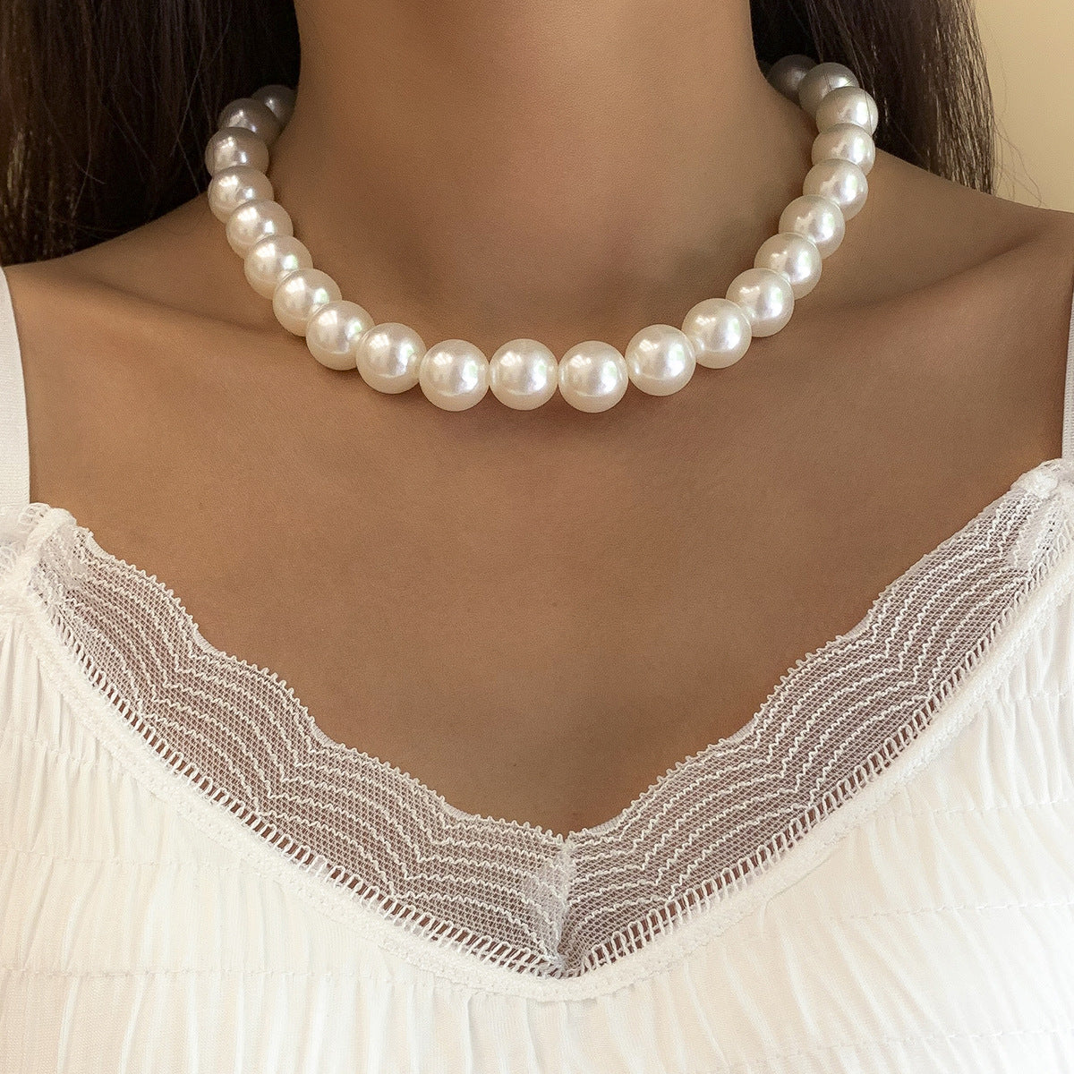 French Vintage Style Heart-Shaped Multi-Layer Imitation Pearl Necklace with Rhinestone Accents and Pearl Chain for Women