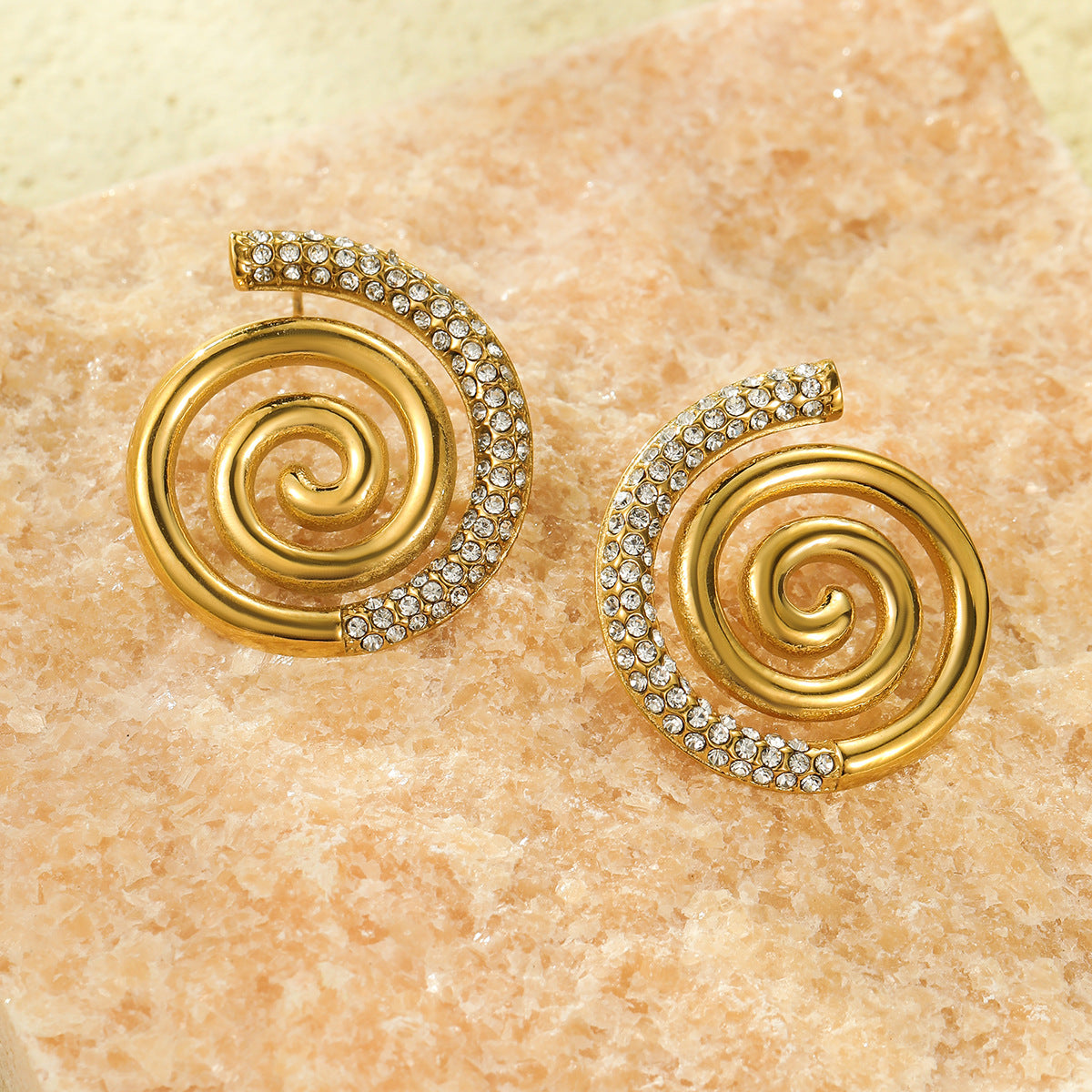 Orecchini Minimalisti a Spirale in Acciaio Inossidabile con Placcatura in Oro 18K e Intarsio di Zirconi