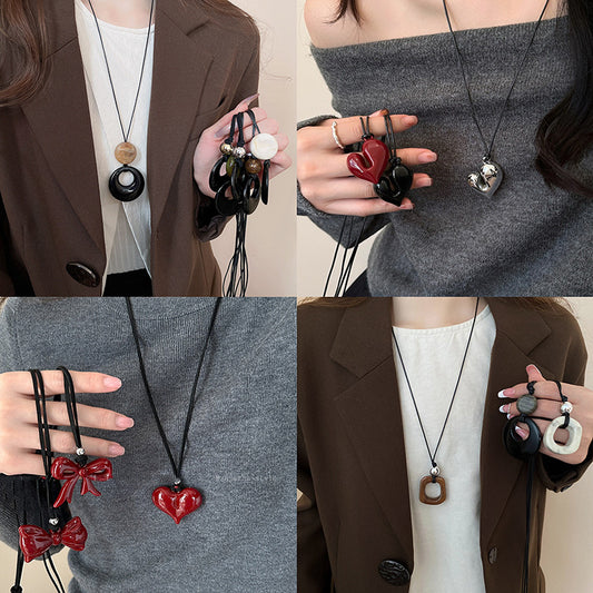 Retro Acrylic Geometric Pendant Necklace for Women with Alloy Charm, Handcrafted, Minimalist Fashion Layering Chain