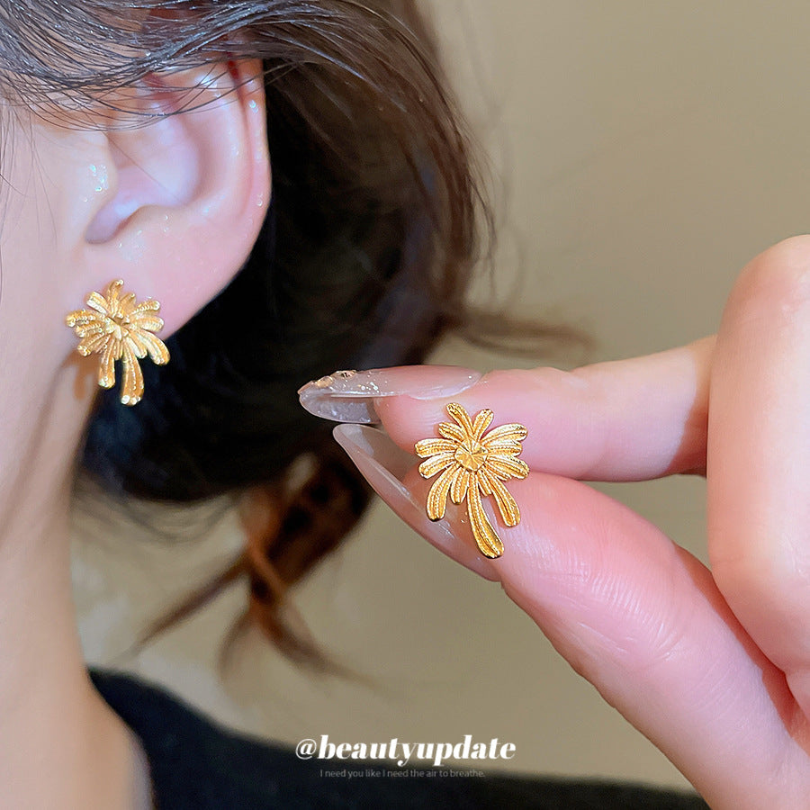 Conjunto de collar y pendientes con dije floral chapado en oro para mujer, estilo francés vintage, joyería de cobre con patrón botánico y cadena de medallón