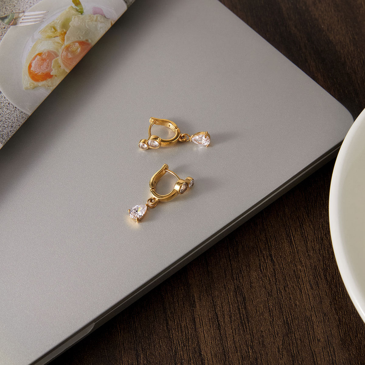 Luxury Elegant Geometric Round Stainless Steel Plated Hoop Earrings with Cubic Zirconia
