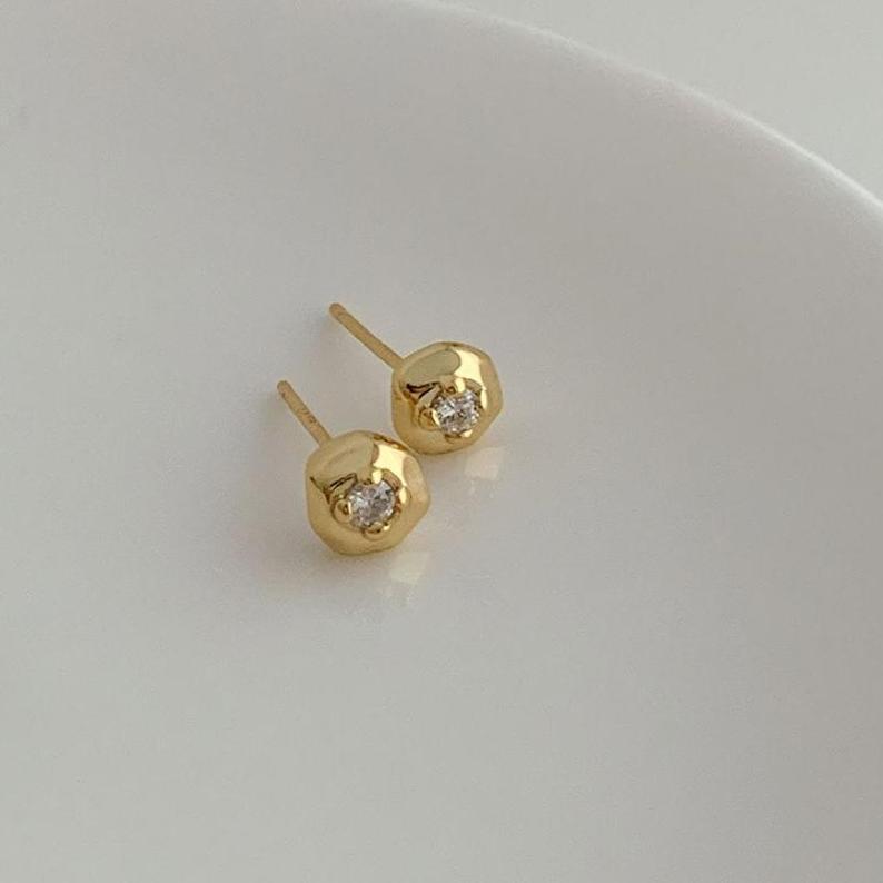 Minimalist Letter-Shaped 925 Sterling Silver Stud Earrings with Rhinestone Inlay for Women