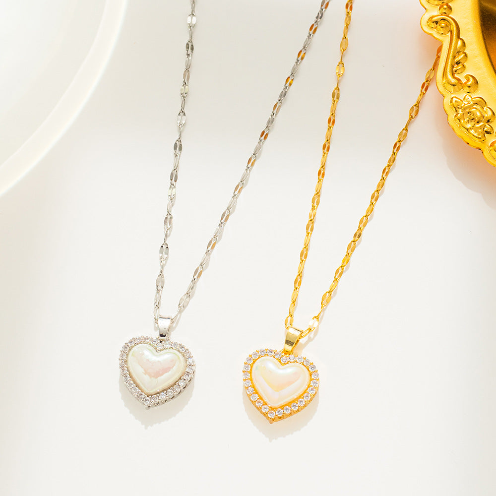 Dulce y Fresco Collar de Corazón Perla de Acero Titanio Inspirado en Sirena para Mujer con Baño de Oro y Cadena Ondulada