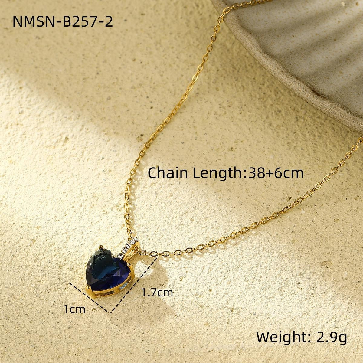 Fashionable Heart-Shaped Titanium Steel Necklace with Rhinestone Inlay for Women, Electroplated Stainless Steel Pendant on Classic Chain