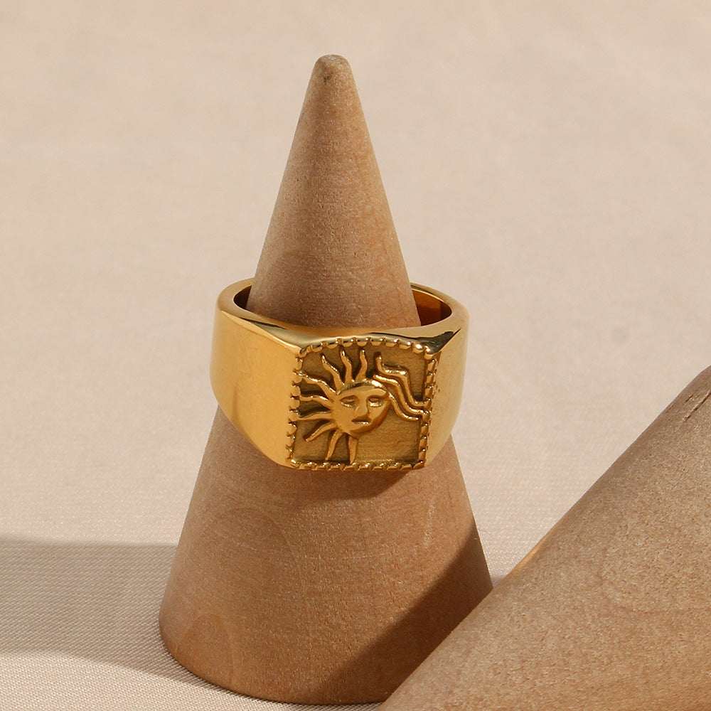 Minimalist Geometric Stainless Steel Ring with 18K Gold Plating Sun Motif Fashion Accessory for Women