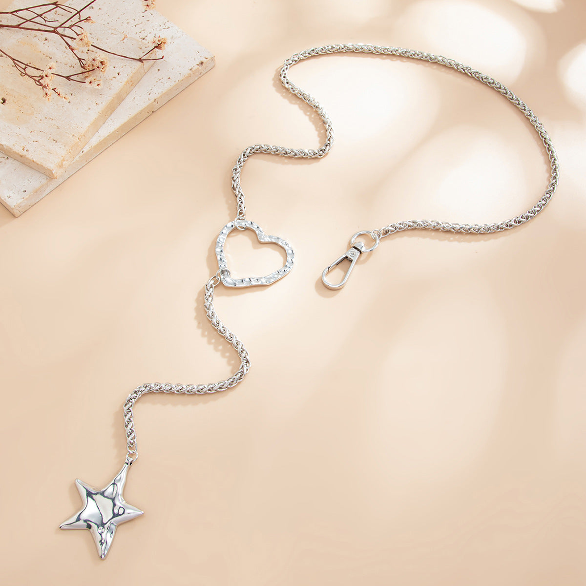 Minimalist Heart Star Pendant Plated Iron Necklace Zinc Alloy Charm