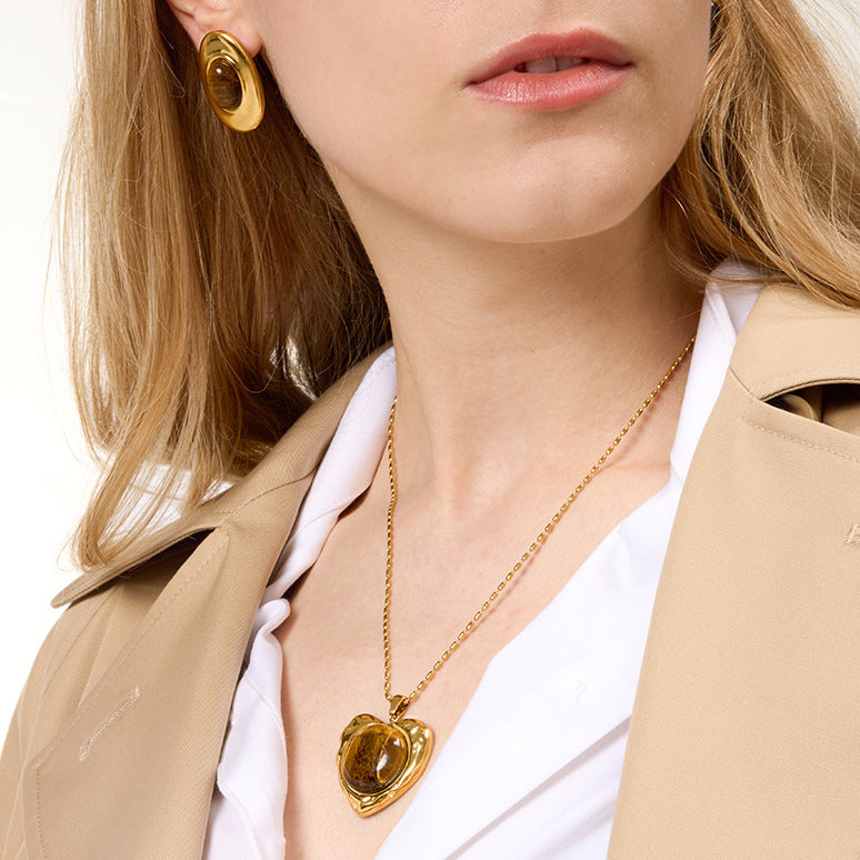 Collana Pendente Minimalista a Cuore in Acciaio al Titanio con Intarsio di Strass e Catena in Acciaio Inossidabile Placcato per Donne