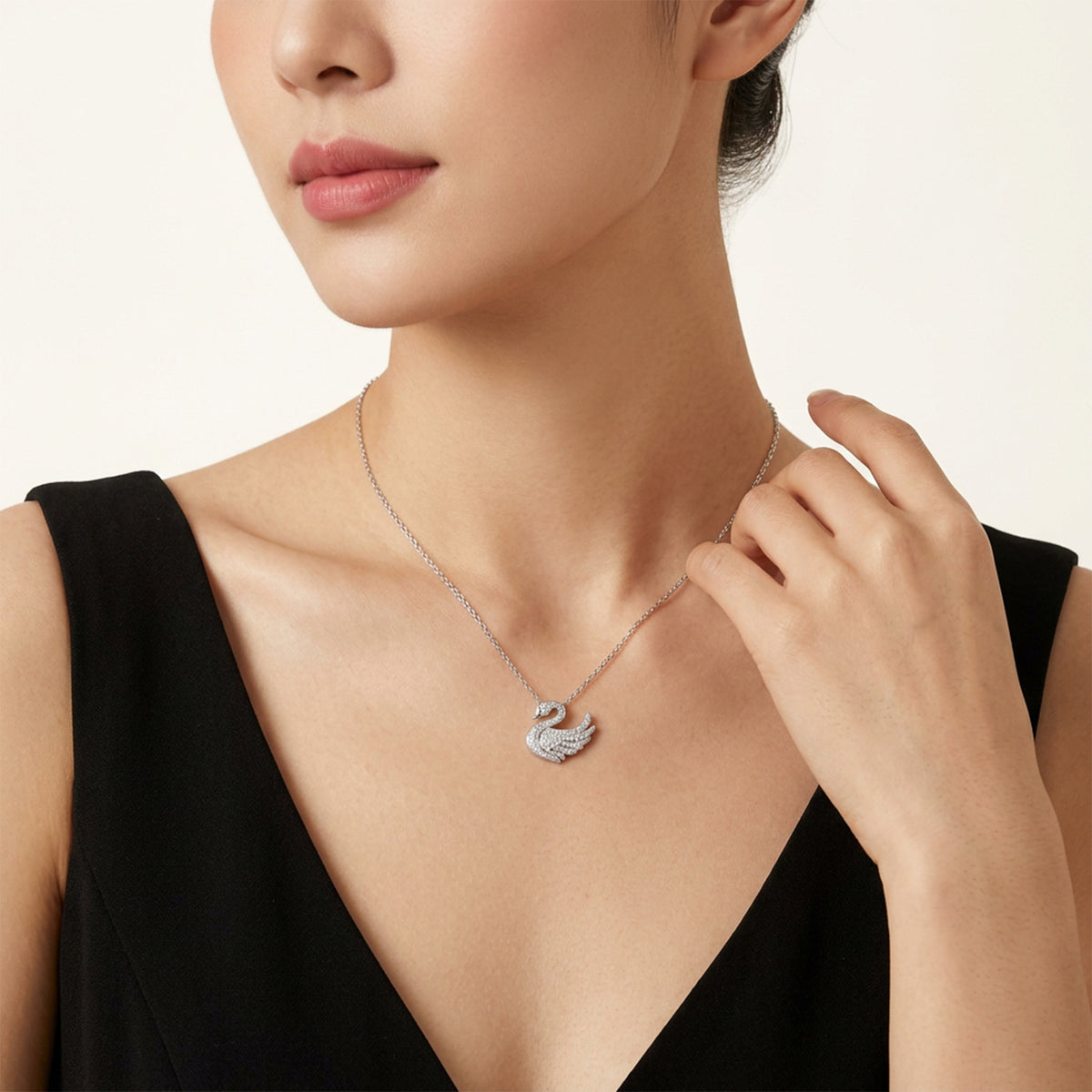 Sweet 925 Sterling Silver Inlaid Moissanite Swan Pendant Necklace
