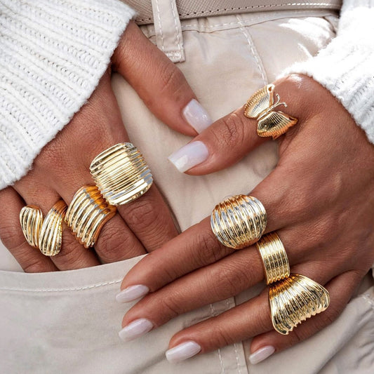 Anillo de lujo con corazón geométrico de acero inoxidable chapado en oro de 18 quilates para mujer